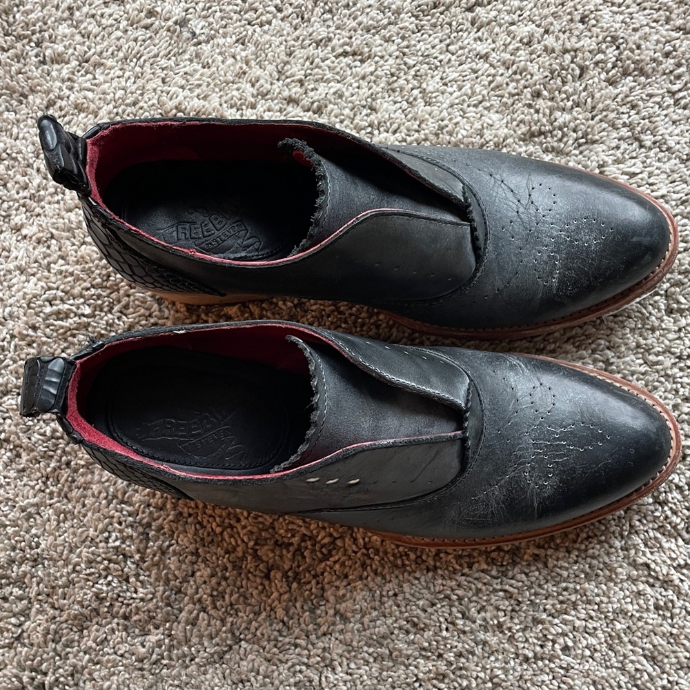 Freebird by Steven Sz 8 Sadie Black Leather Booties Wood Block Heel Snake Accent - Picture 3 of 14